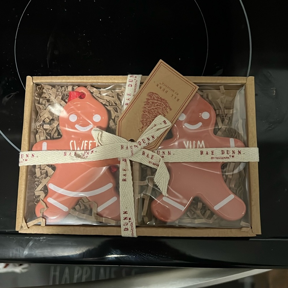 Rae Dun Gingerbread man ornaments